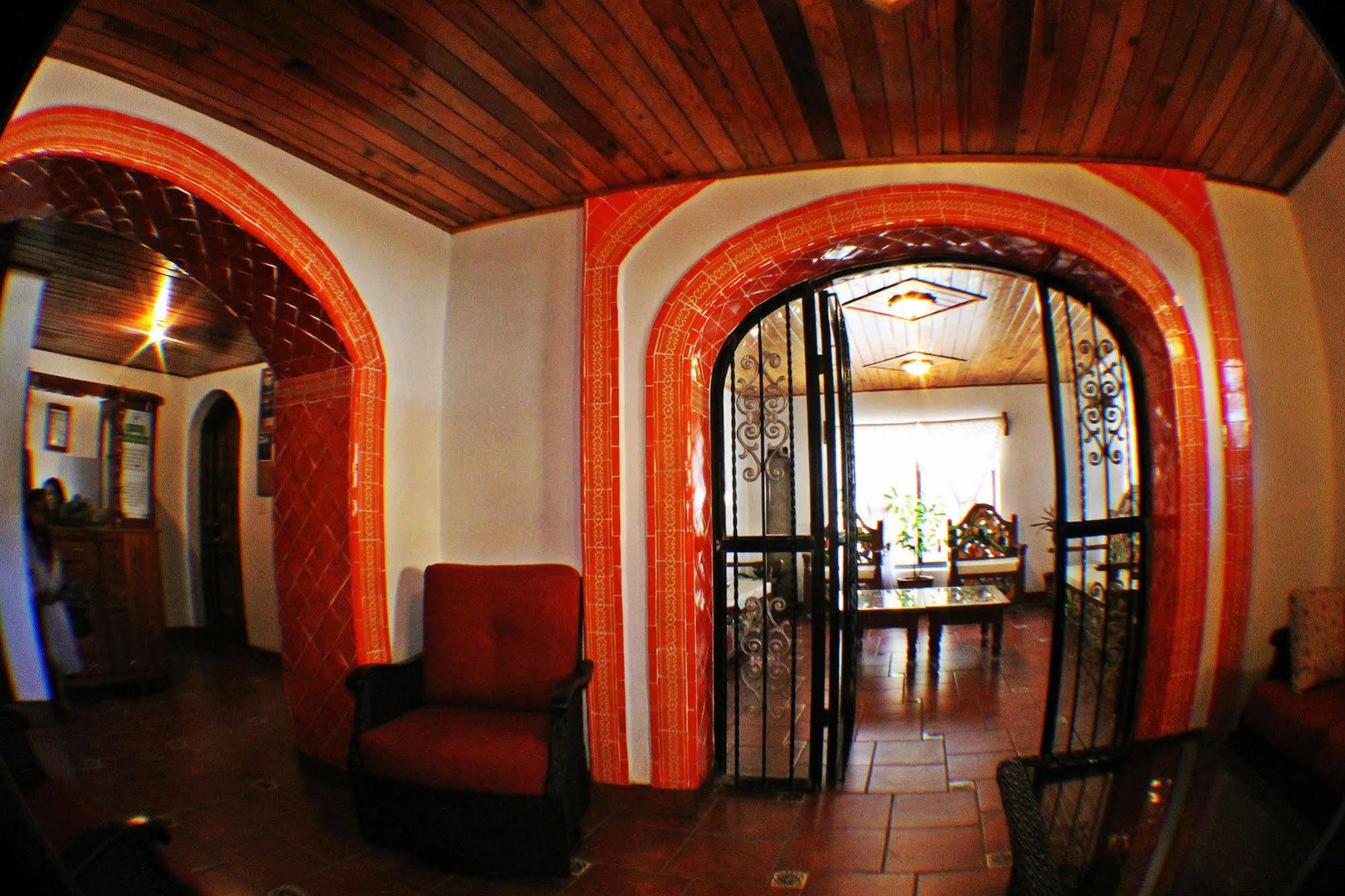Casa Margarita'S Hotel Creel Exterior photo